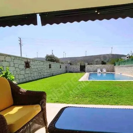 Alacati Da 3+1 Havuzlu 호텔 *