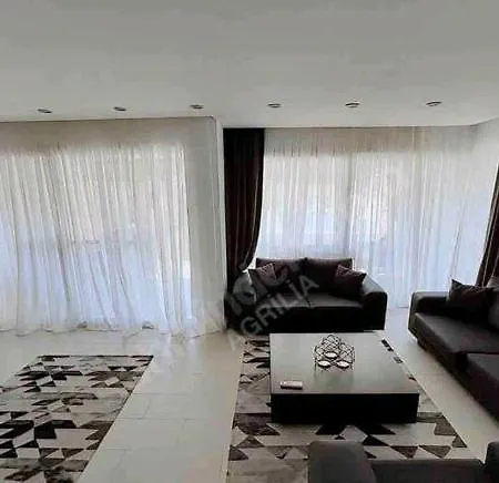 호텔 Alacati Da 3+1 Havuzlu